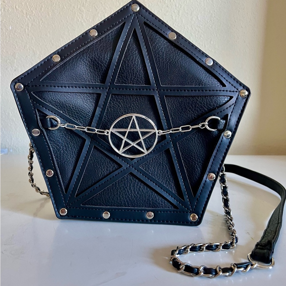 Spirit Halloween Black Pentagram Crossbody Bag - Gothic Chain Shoulder Purse